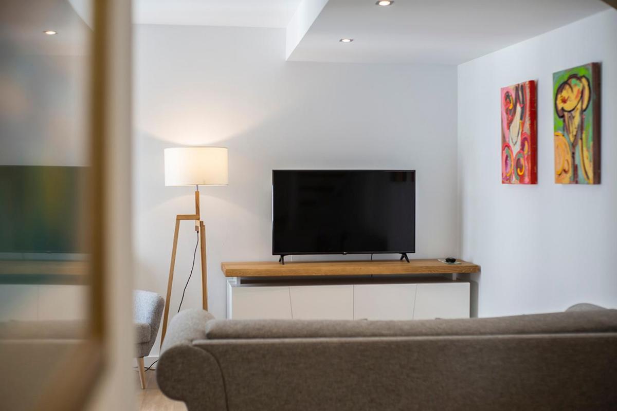 Private & Pool Goyeneta Sevilla Urban Apartment Eksteriør billede
