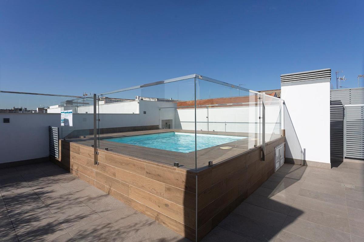 Private & Pool Goyeneta Sevilla Urban Apartment Eksteriør billede