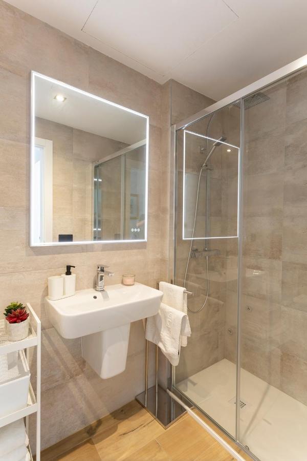 Private & Pool Goyeneta Sevilla Urban Apartment Eksteriør billede