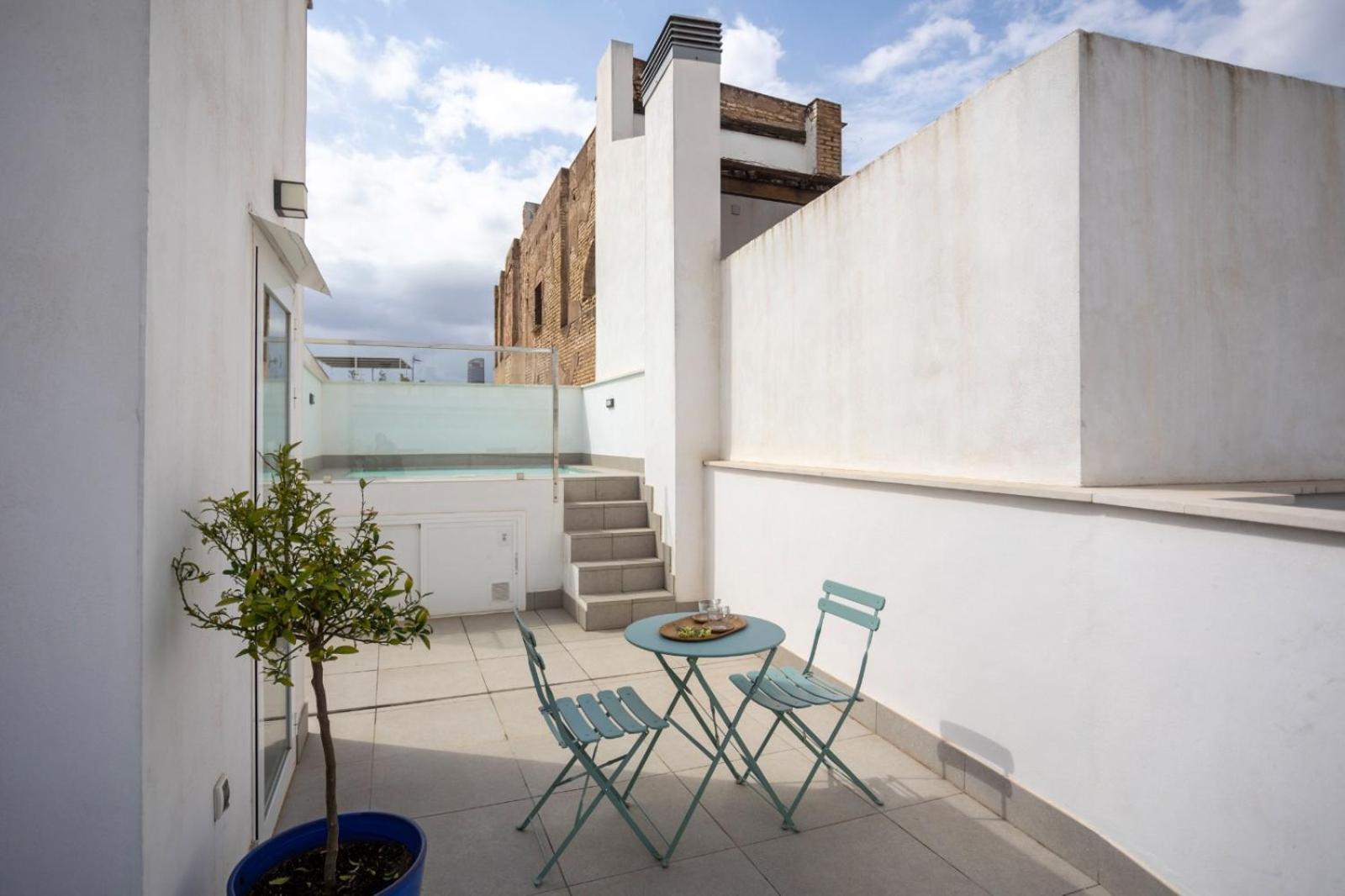 Private & Pool Goyeneta Sevilla Urban Apartment Eksteriør billede