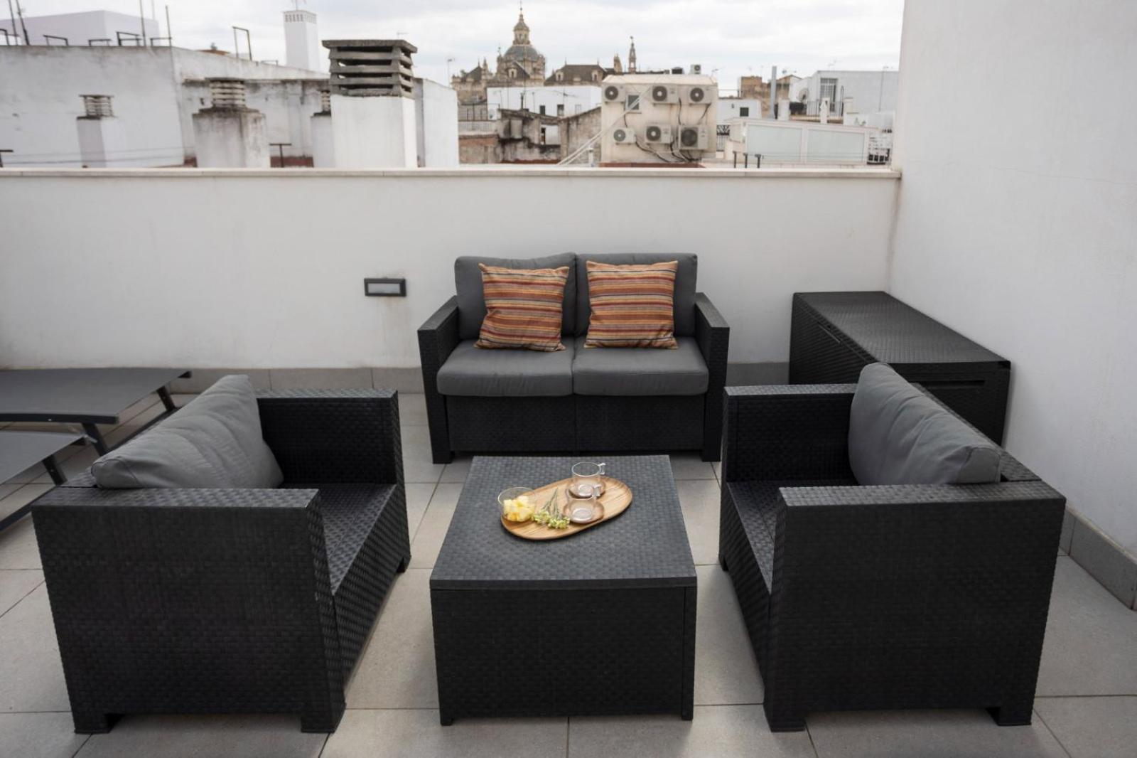 Private & Pool Goyeneta Sevilla Urban Apartment Eksteriør billede