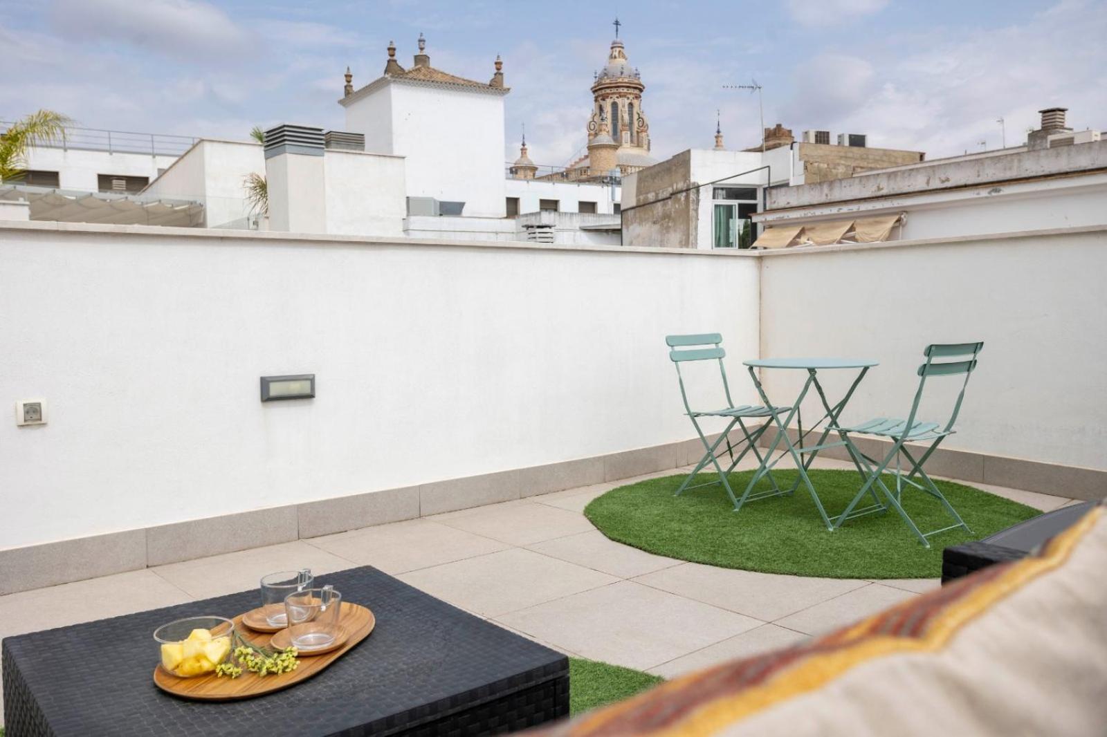 Private & Pool Goyeneta Sevilla Urban Apartment Eksteriør billede