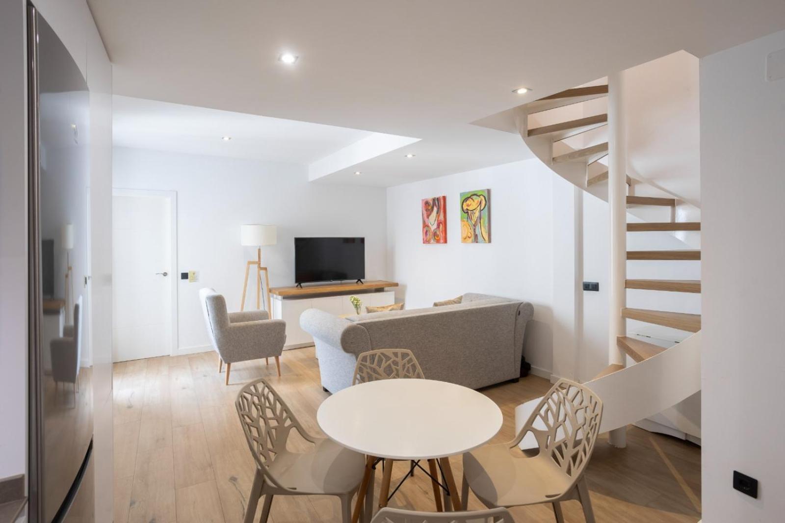 Private & Pool Goyeneta Sevilla Urban Apartment Eksteriør billede