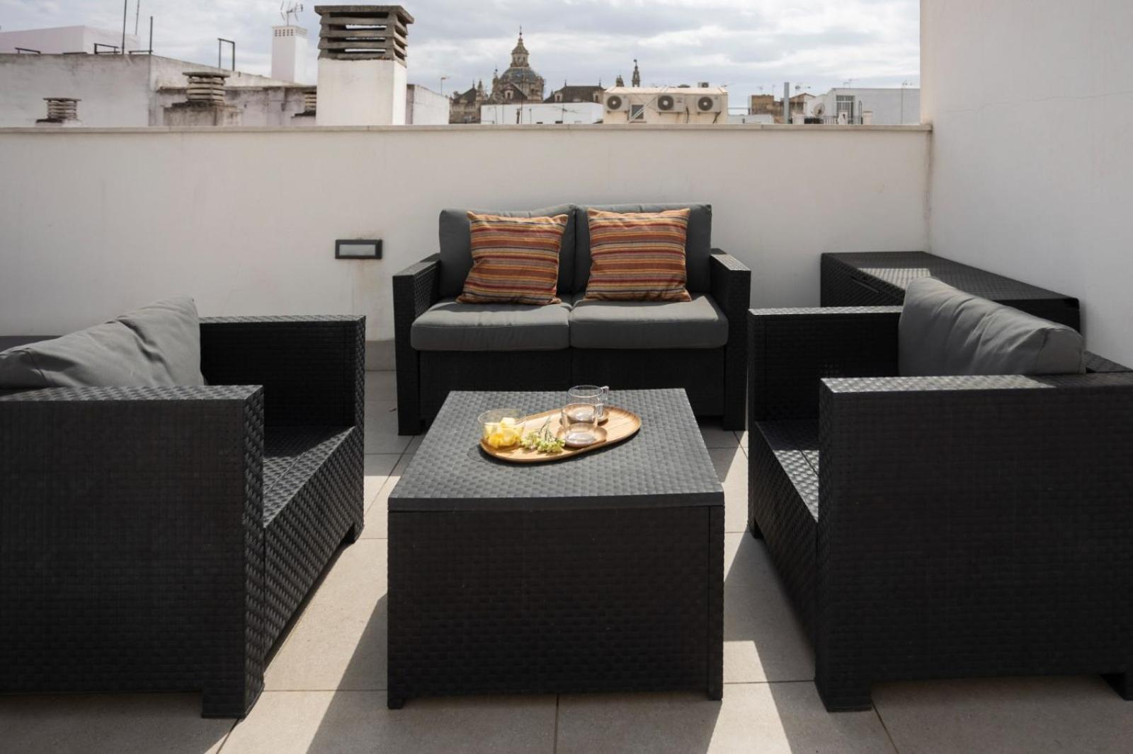 Private & Pool Goyeneta Sevilla Urban Apartment Eksteriør billede